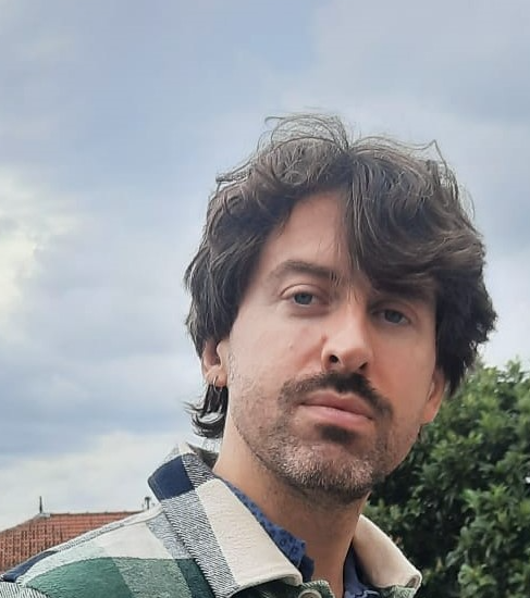 Vibrations localisées en 2D et théorie du paysage