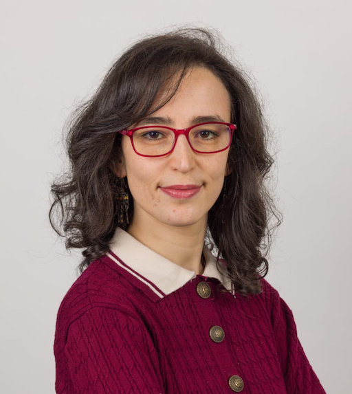 Effective models of metainterfaces made of three-dimensional Helmholtz resonators